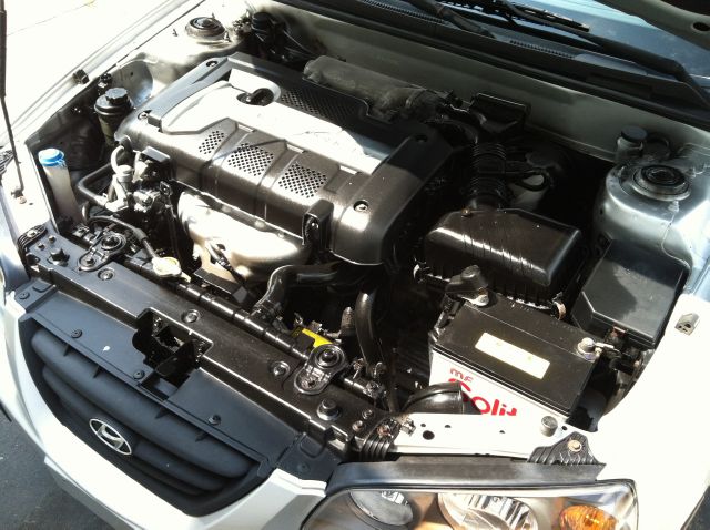 Hyundai Elantra 2004 photo 47