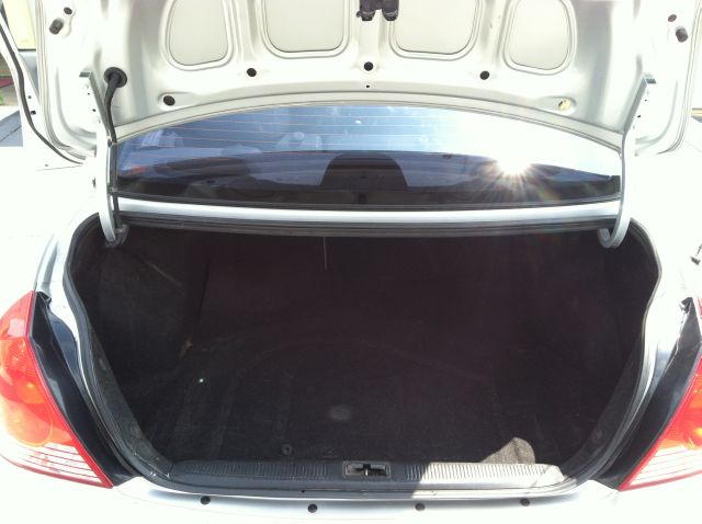 Hyundai Elantra 2004 photo 9