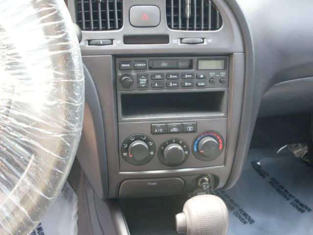 Hyundai Elantra 2005 photo 6