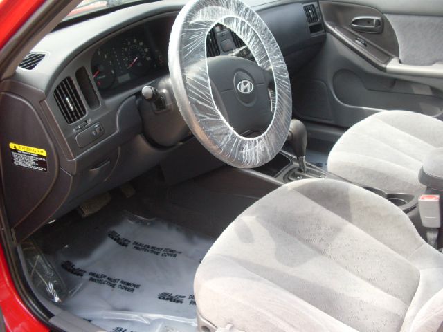 Hyundai Elantra 2005 photo 8