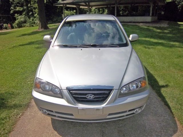 Hyundai Elantra 2005 photo 2
