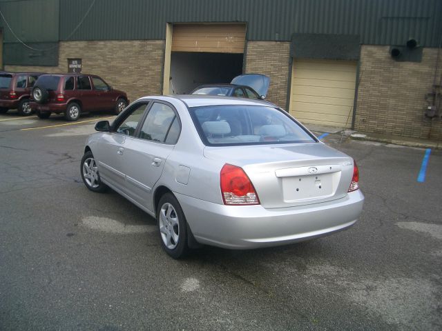Hyundai Elantra 2005 photo 2