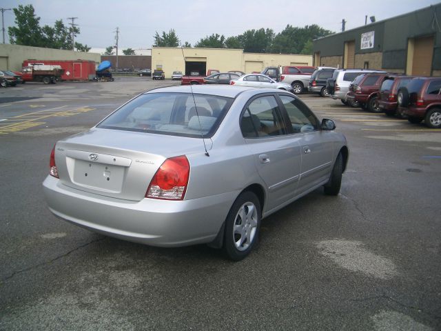 Hyundai Elantra 2005 photo 3