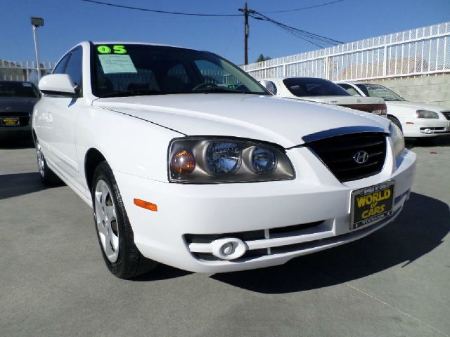 Hyundai Elantra 2005 photo 1