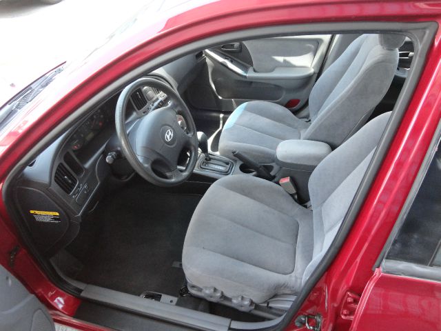 Hyundai Elantra 2005 photo 2
