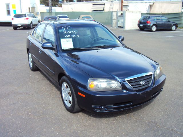 Hyundai Elantra 2005 photo 2