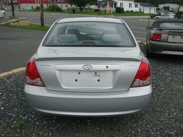 Hyundai Elantra 2006 photo 1