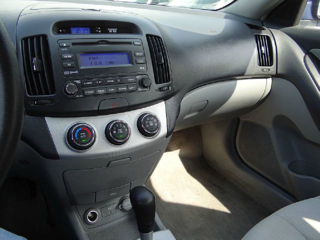 Hyundai Elantra 2007 photo 2