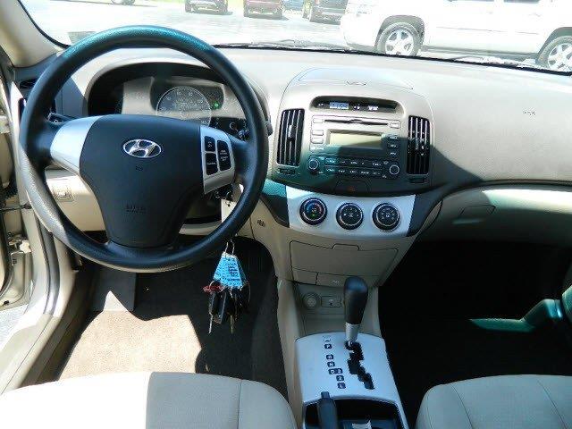Hyundai Elantra Unknown Sedan
