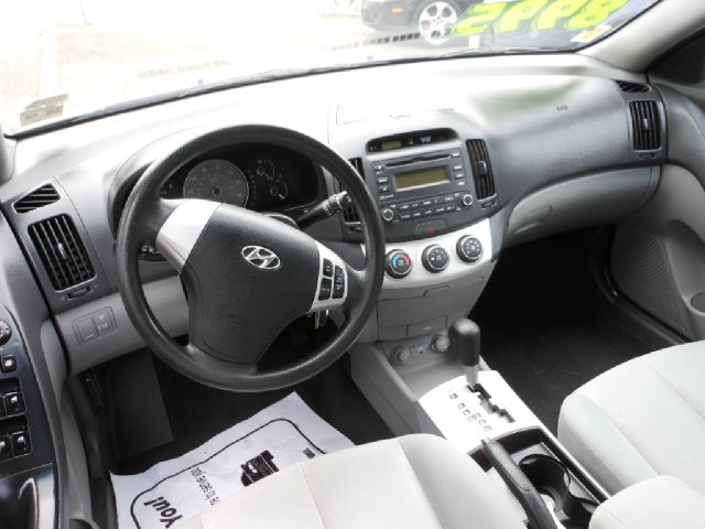 Hyundai Elantra FWD 4dr Sport Sedan