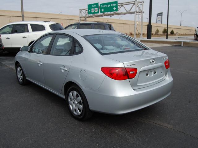 Hyundai Elantra 2008 photo 4