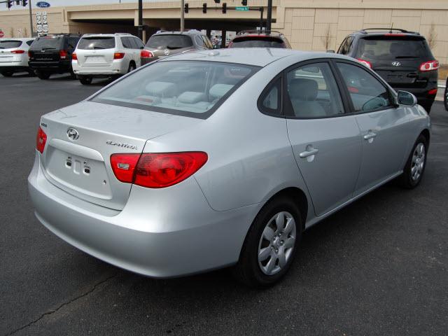 Hyundai Elantra 2008 photo 2