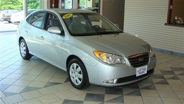 Hyundai Elantra SE Sedan