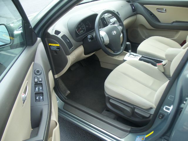 Hyundai Elantra FWD 4dr Sport Sedan