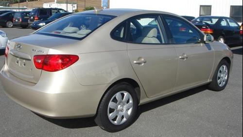 Hyundai Elantra 2009 photo 1