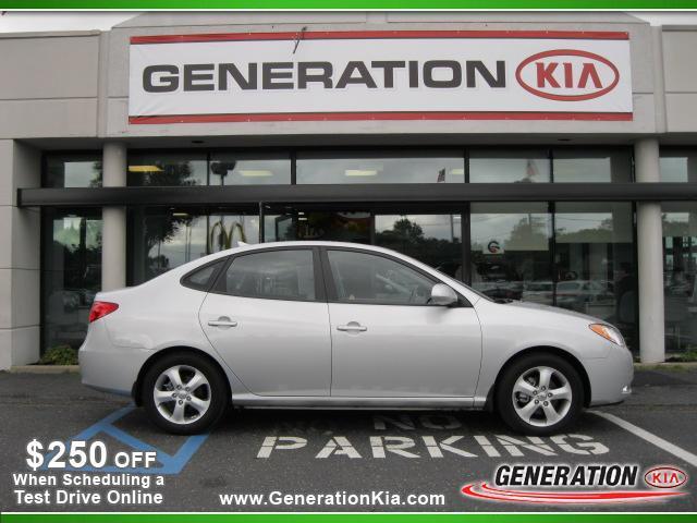 Hyundai Elantra 3.0 Quattro Sedan