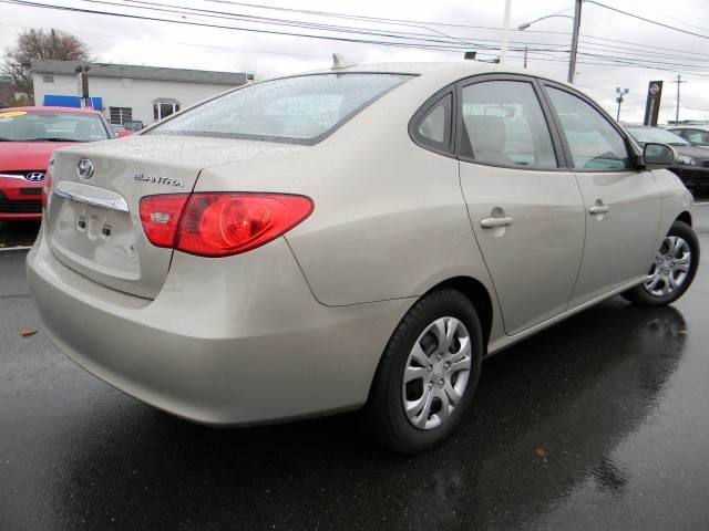 Hyundai Elantra 2010 photo 5