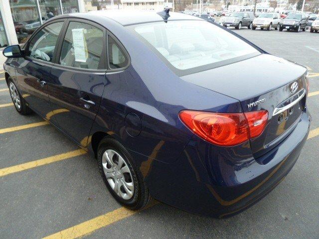 Hyundai Elantra 2010 photo 3