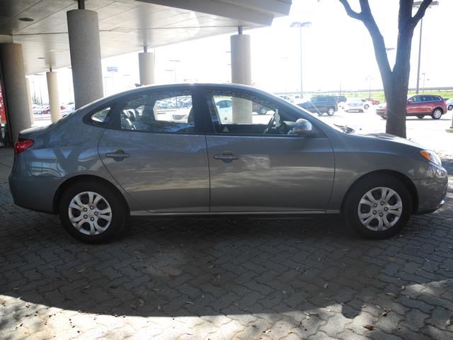 Hyundai Elantra 2010 photo 4