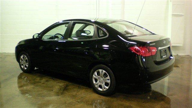 Hyundai Elantra 2010 photo 2