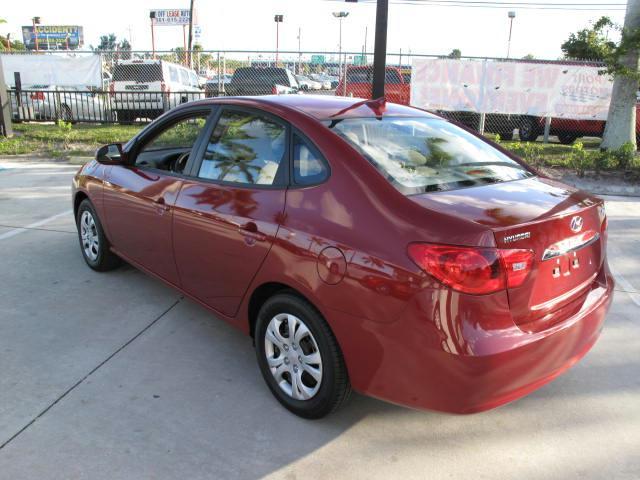 Hyundai Elantra 2010 photo 4