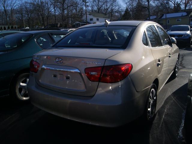 Hyundai Elantra 2010 photo 1