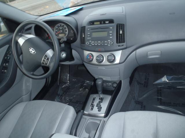 Hyundai Elantra 2010 photo 4