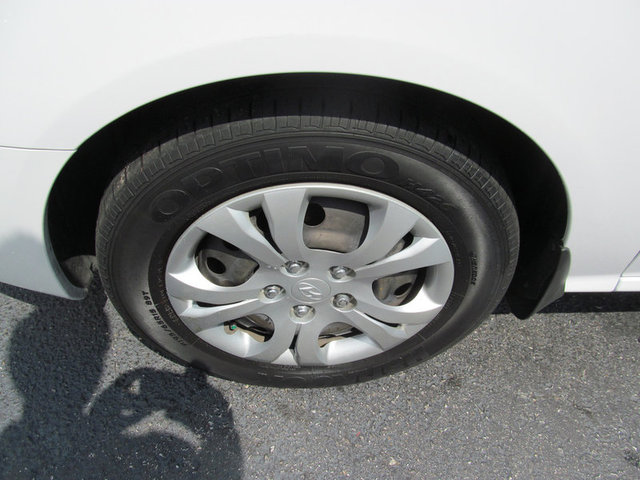 Hyundai Elantra 2010 photo 2