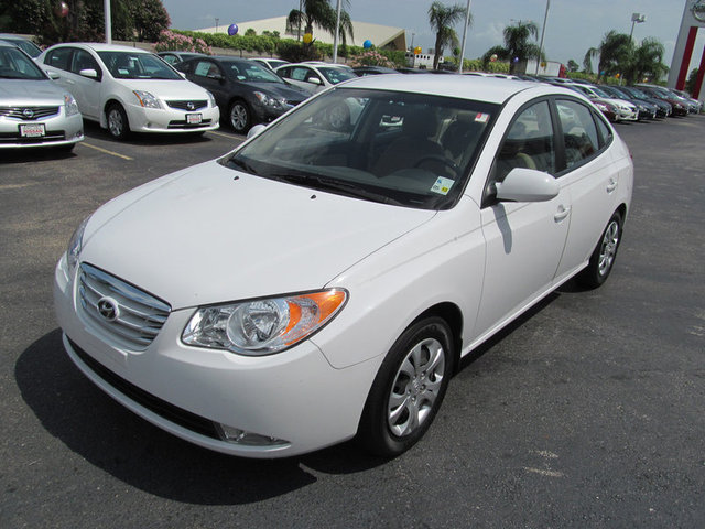 Hyundai Elantra 2010 photo 3