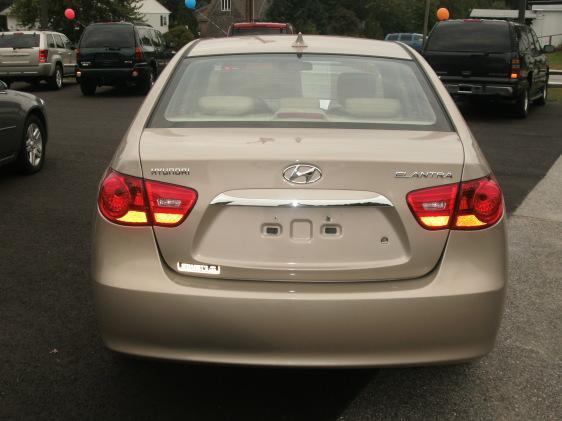 Hyundai Elantra 2010 photo 4