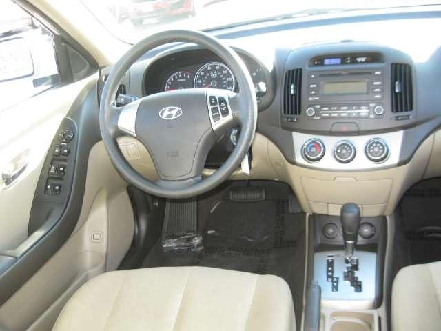 Hyundai Elantra 2010 photo 1