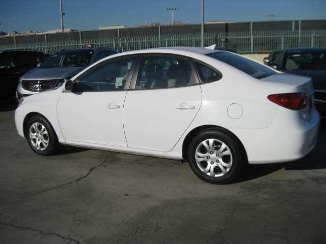 Hyundai Elantra 2010 photo 4