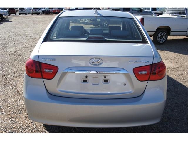 Hyundai Elantra 2010 photo 3