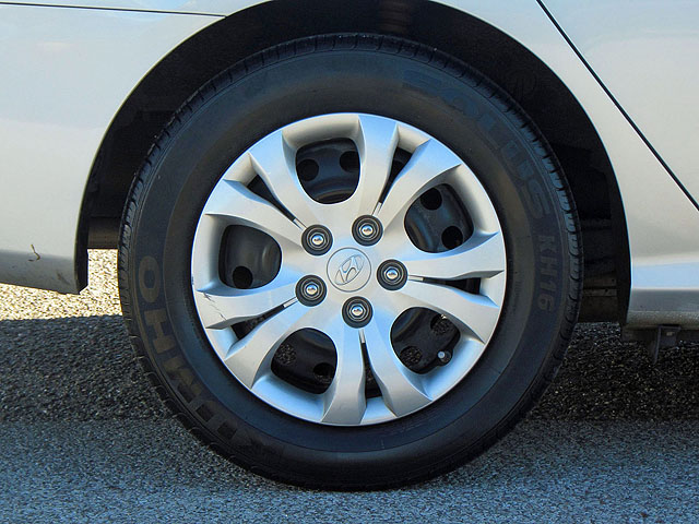 Hyundai Elantra 2010 photo 4