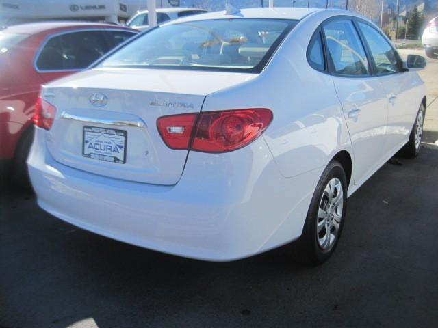 Hyundai Elantra 2010 photo 3