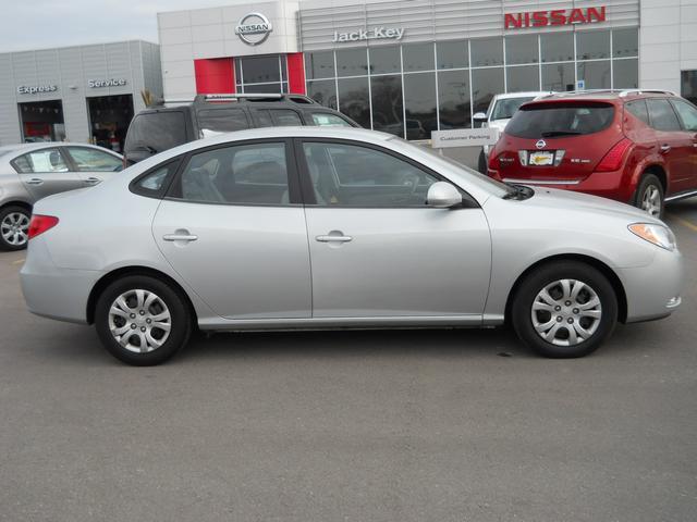 Hyundai Elantra 2010 photo 1