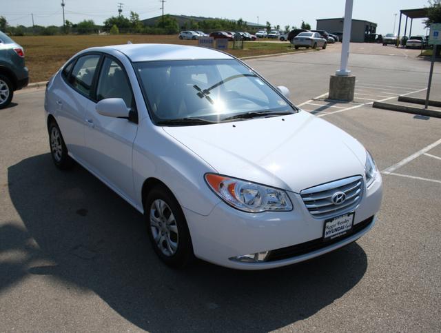Hyundai Elantra 2010 photo 3