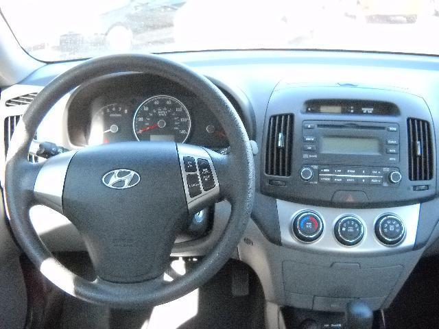 Hyundai Elantra 2010 photo 3
