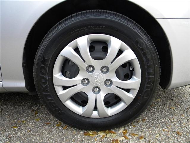Hyundai Elantra 2010 photo 2