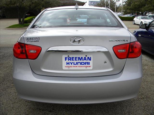 Hyundai Elantra 2010 photo 4