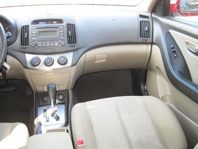 Hyundai Elantra 2010 photo 3