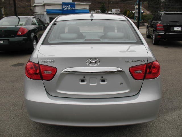 Hyundai Elantra 2010 photo 2
