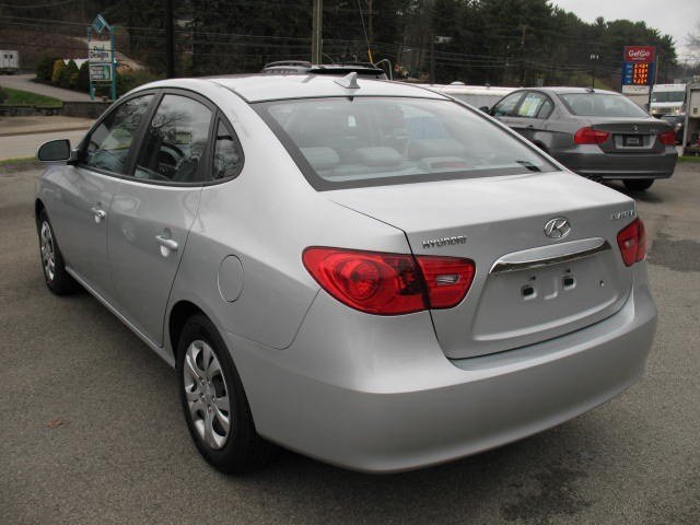 Hyundai Elantra 2010 photo 3