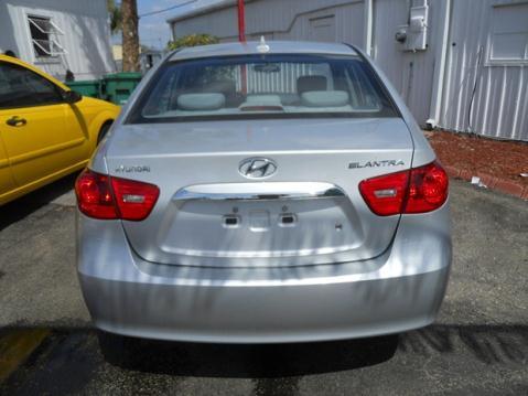 Hyundai Elantra 2010 photo 3