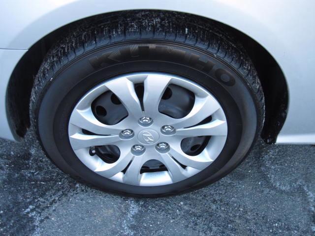 Hyundai Elantra 2010 photo 2