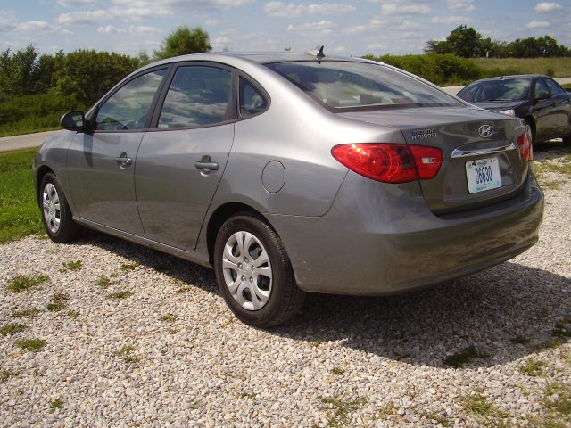 Hyundai Elantra 2010 photo 4