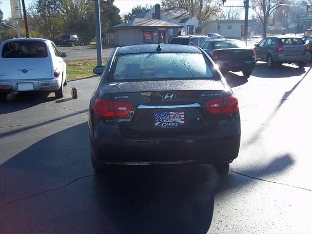 Hyundai Elantra 2010 photo 3