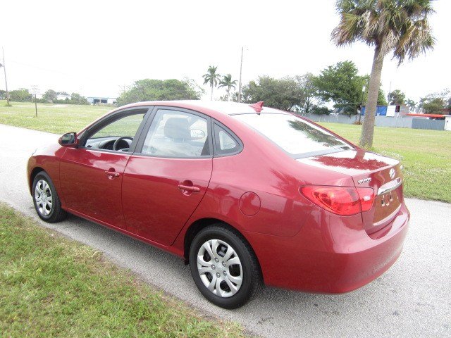Hyundai Elantra 2010 photo 2