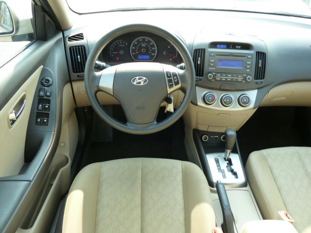 Hyundai Elantra 2010 photo 4