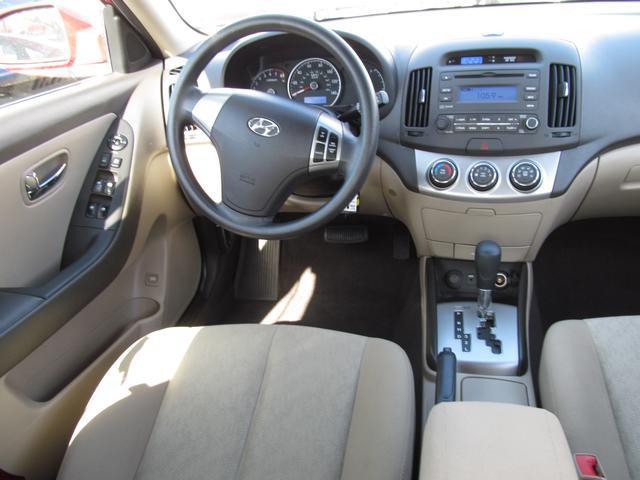 Hyundai Elantra 2010 photo 1